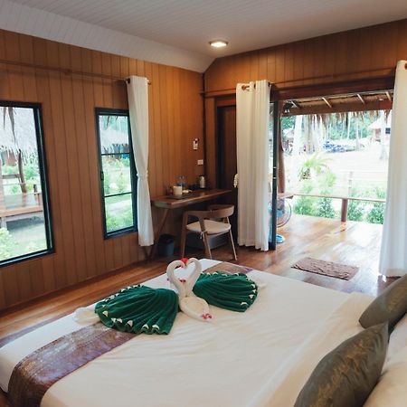 Coco Canopy Boutique Resort Koh Jum Exterior foto
